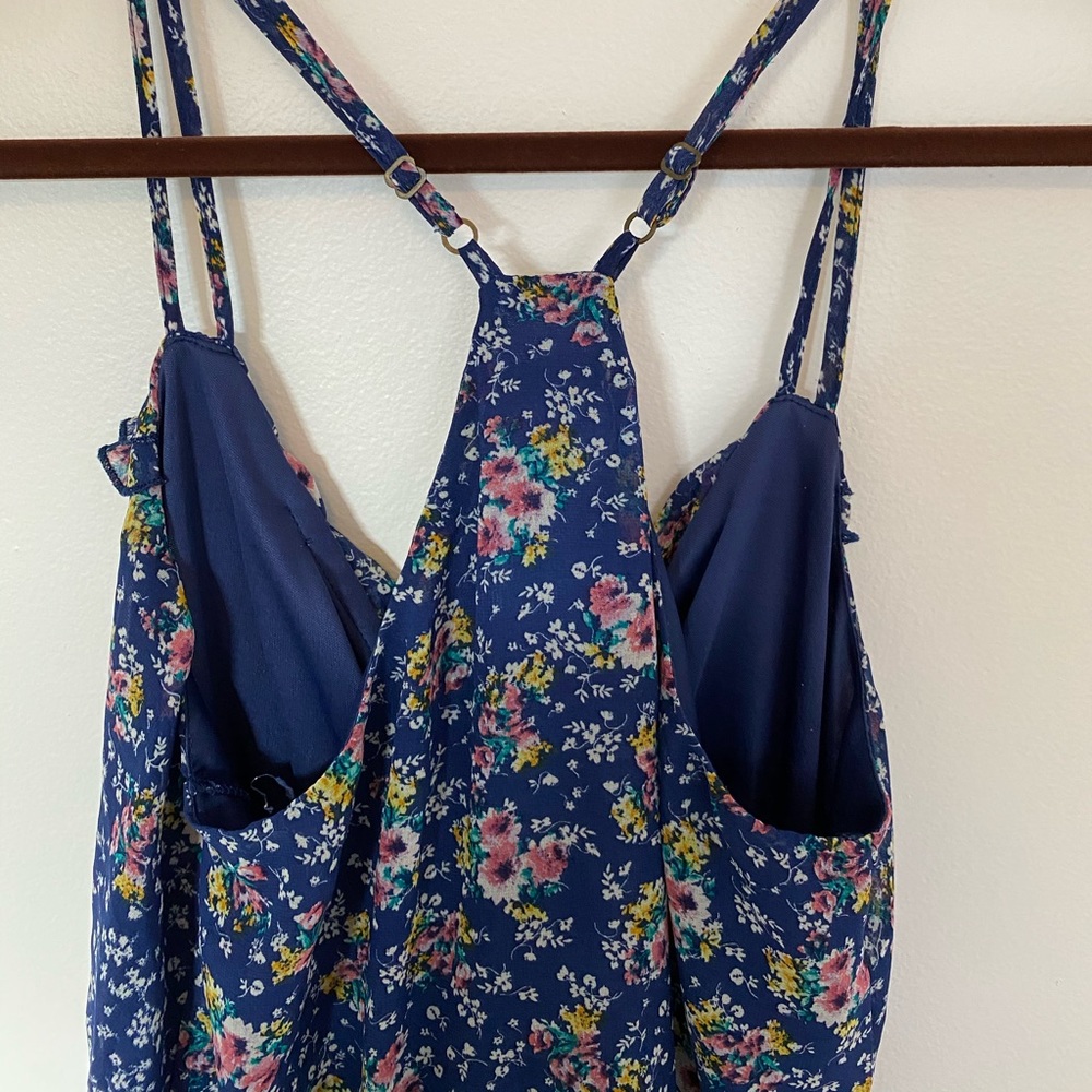 Dress - Picture 6 of 7